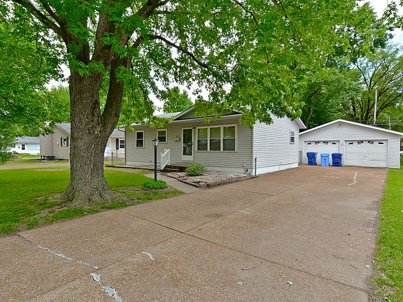 5th image of 860 Mark Twain Dr