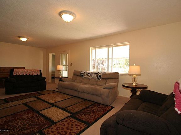 4th image of 3108 N Aspen Dr