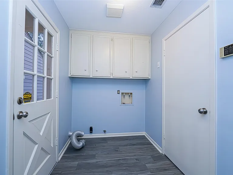 2306 Wallingford Dr — Photo 34