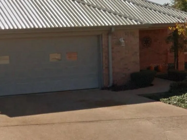 5141 Fairfield Pl — Photo 2