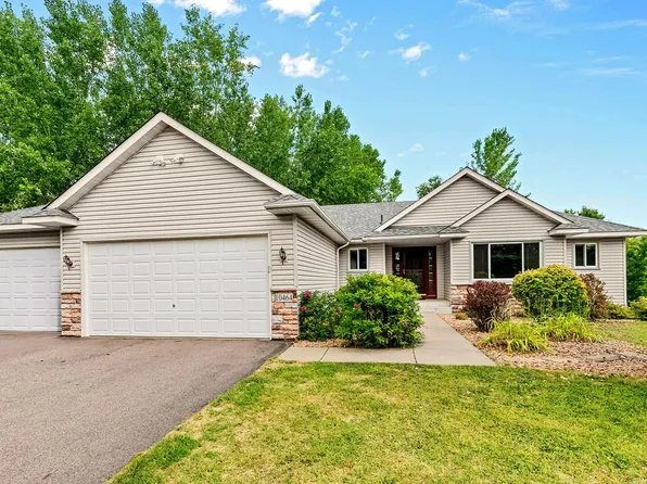 10464 Spruce St, Chisago City, MN 55013