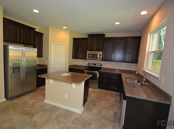 4th image of 209 Boulder Rock Dr