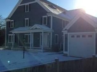 2 Mellen St, Needham Heights, MA 02494