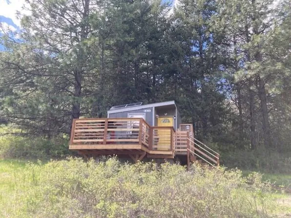 137 Matsen Creek Rd, Kettle Falls, WA 99141
