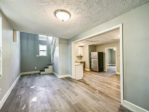 3rd image of 4318 1st St #B