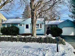 17 Randall St, Chicopee, MA 01013