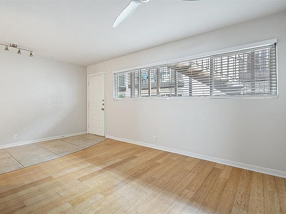 5th image of 2404 Longview St APT 105