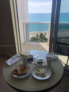 18001 Collins Ave #1112, North Miami Beach, FL, 33160