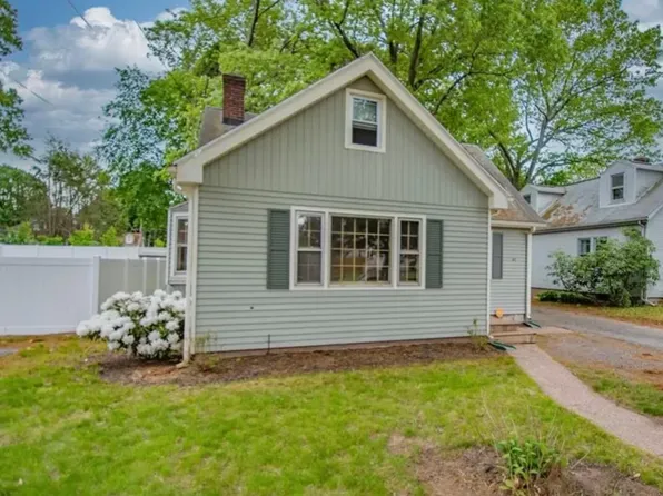 40 Lyndale St, Manchester, CT 06040