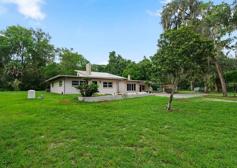 1st image of 1524 SW 37TH AVENUE