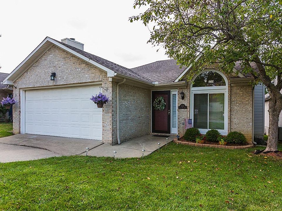 1st image of 320 Forest Hill Dr