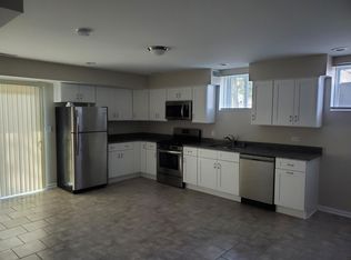 528 Harwood St #A, Joliet, IL 60432