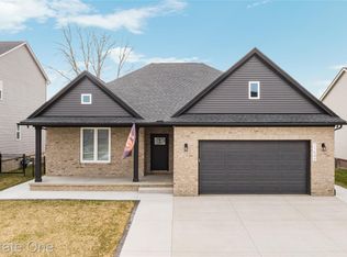 71649 Dolores Dr, Romeo, MI 48065