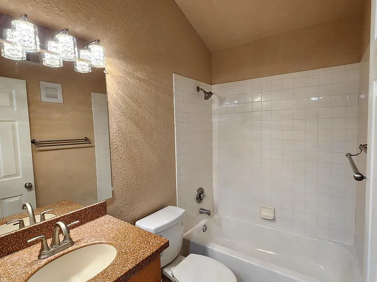 7550 N 12th St #225 — Photo 12