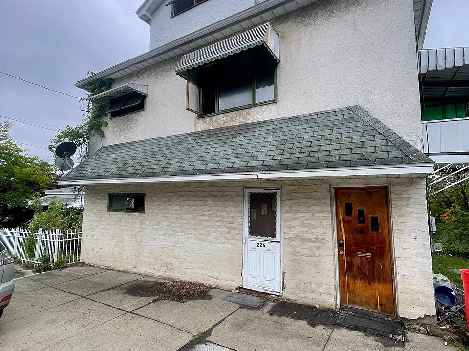 226 Franklin St #EFF