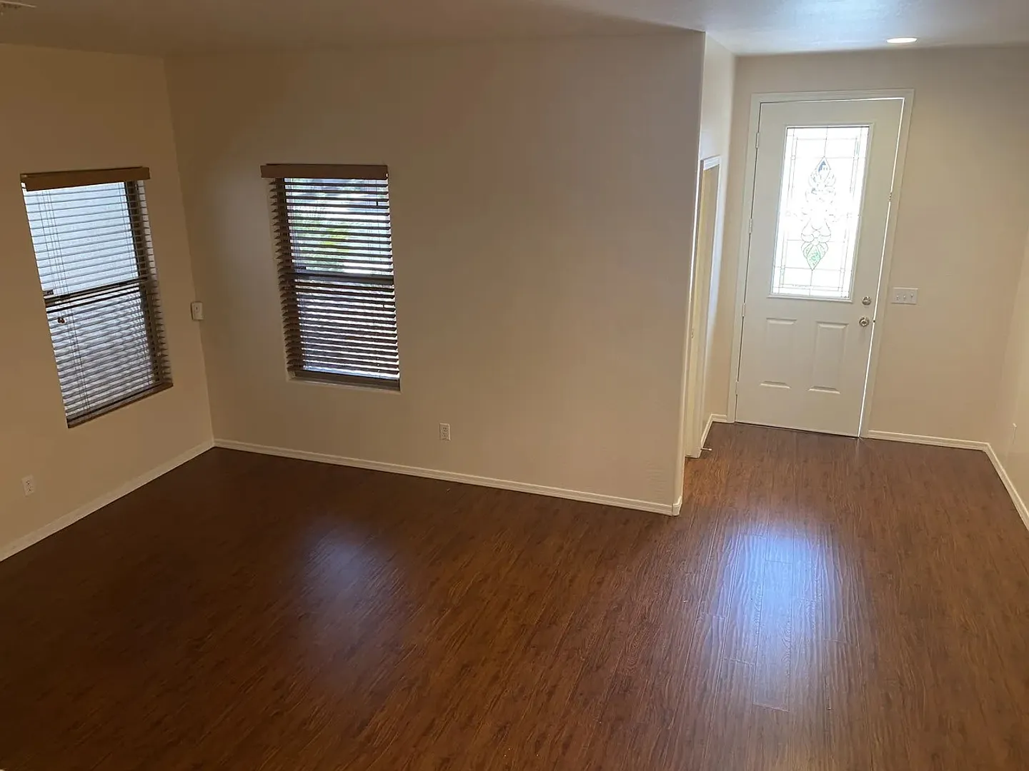 Ideal 3 Br+Loft 2.5 Ba 2 Cg Home Near Val Vista and Loop 202 in Gilbert — Photo 3