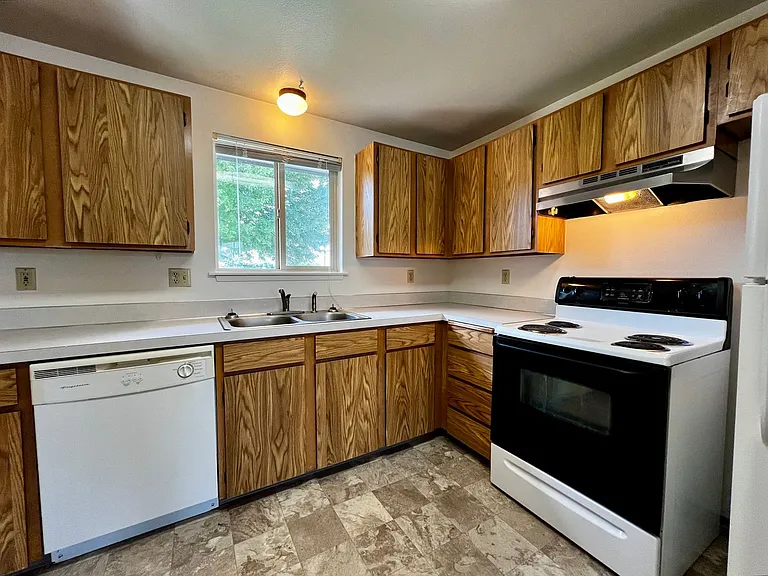 4802 Bonnie Ln — Photo 6