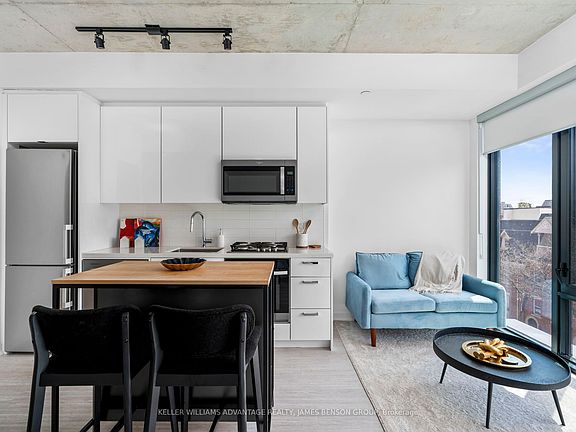 2nd image of 195 McCaul St #301