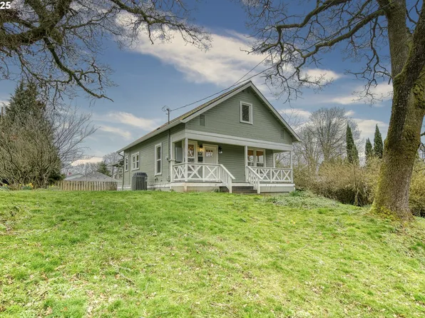 296 N 4th St, Saint Helens, OR 97051