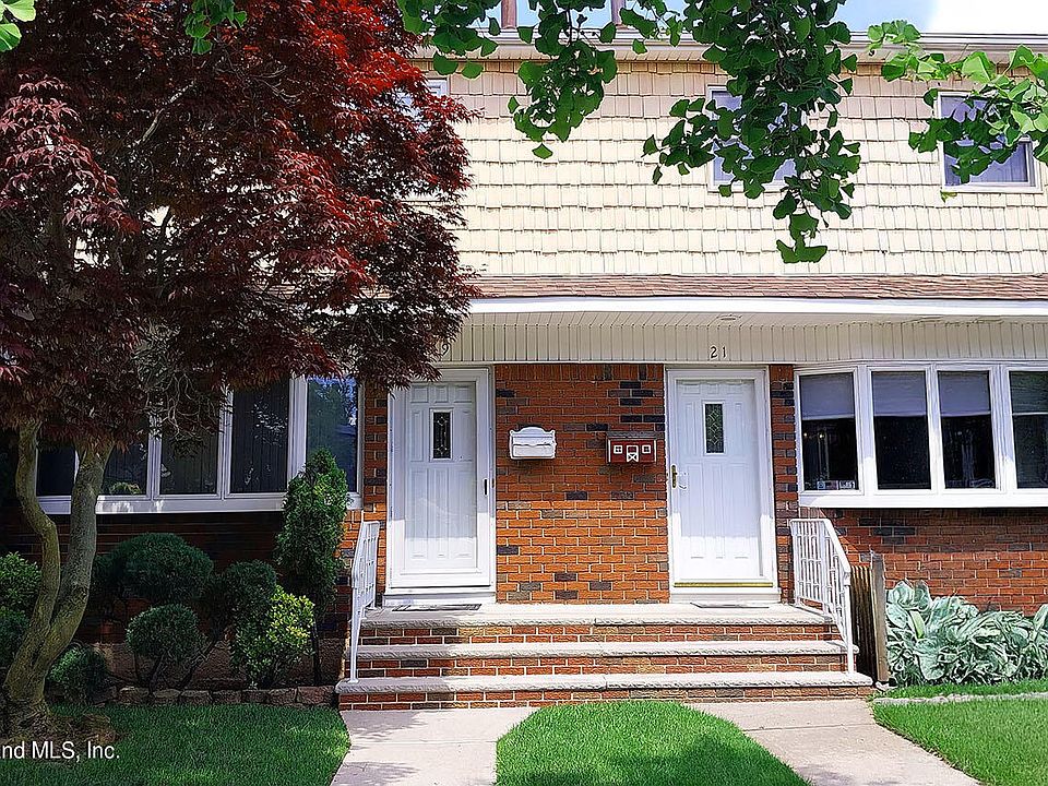 1st image of 19 Fieldway Ave