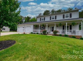 100 Freshfield Dr, Hudson, NC 28638