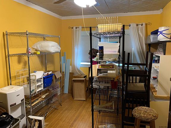 2nd image of 21 E Notre Dame St