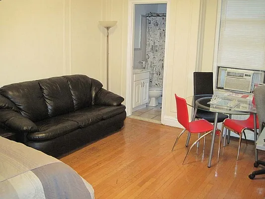 Rented by Living New York | media 36