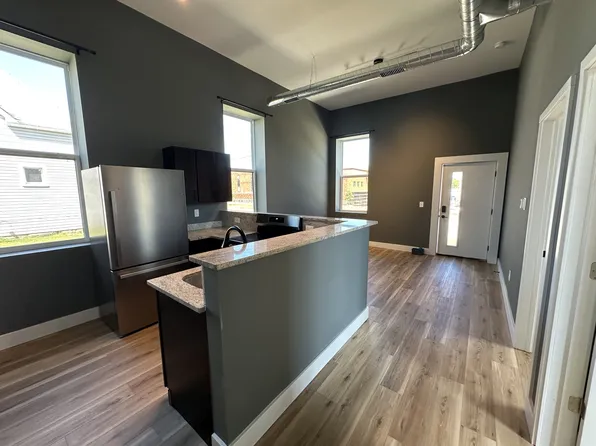 1349 S B St #1, Elwood, IN 46036