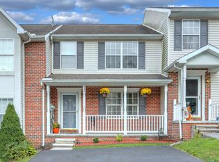 1380 Wanda Dr, Hanover, PA 17331