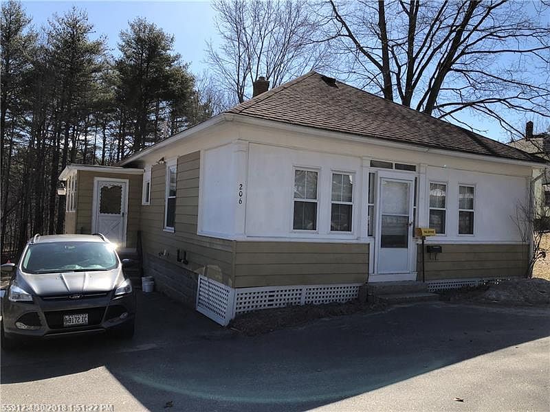2nd image of 206 S Main St