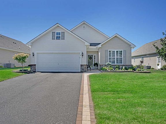 2nd image of 23 Woodview Dr