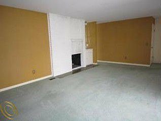3rd image of 22356 Willow Tree Ct