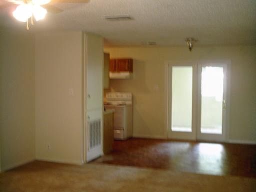 5th image of 6607 SWISS OAKS DR