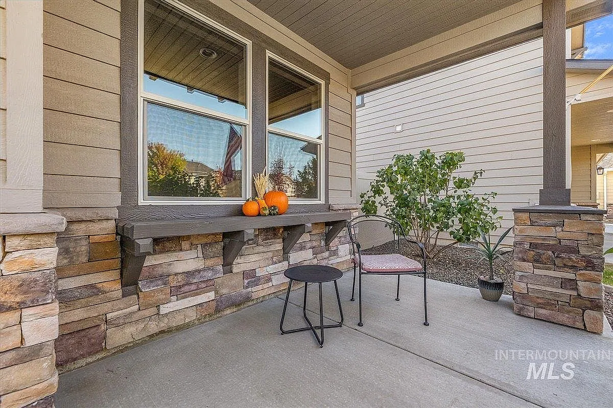 3 bed, 1574 sqft, $2,650 — Photo 3