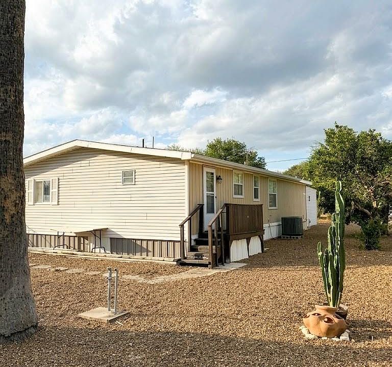 1st image of 1207 Angela Dr
