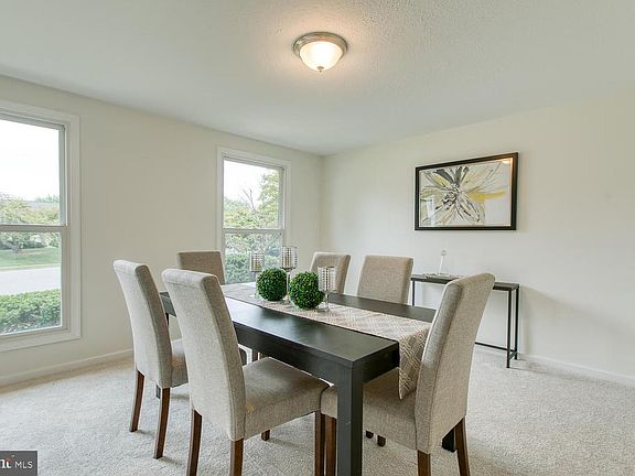 4th image of 3272 Rose Glen Ct