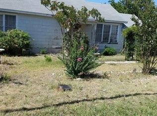 106 W Pecan St, Hutto, TX 78634
