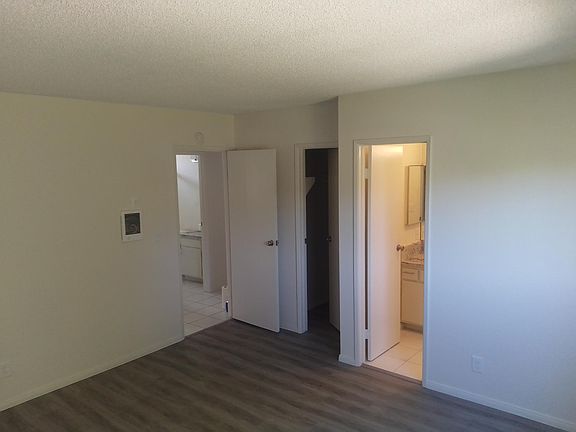 5th image of 4667 E Mountain View Dr #4