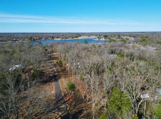 118 Kingswood Dr, Mabank, TX 75156