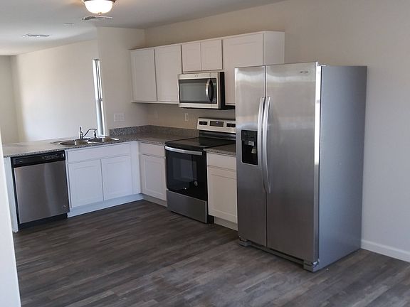 4th image of 829 S Parker Pl