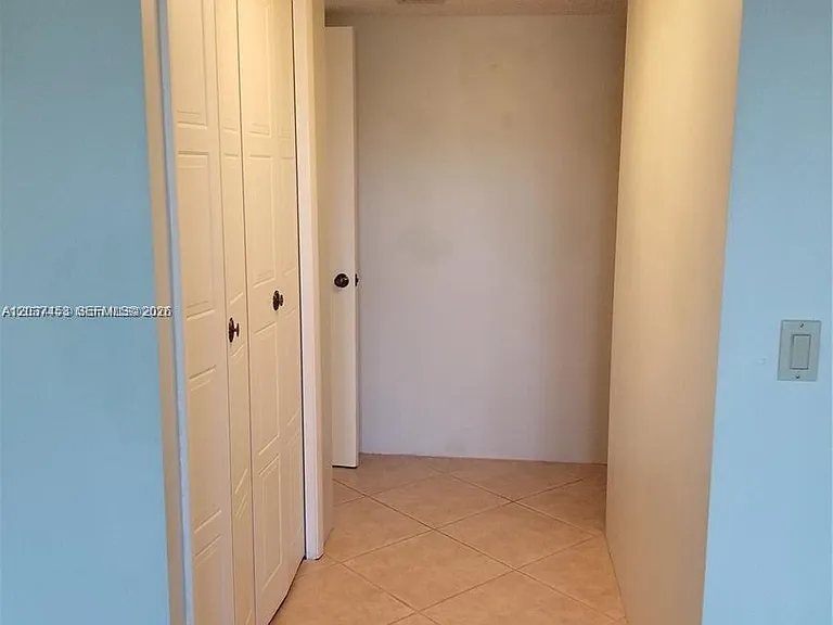 369 Lakeview Dr #204 — Photo 15