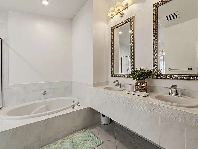 122 S Lake Dr — Photo 33