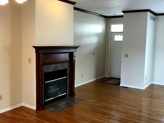3rd image of 789 NW C Blvd
