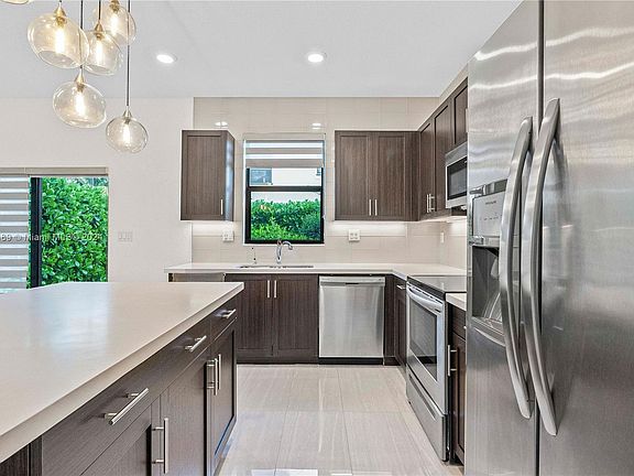 3rd image of 4638 Santa Cruz Way #4638