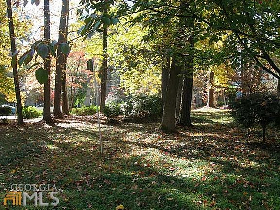 2nd image of 3505 Stratfield Dr