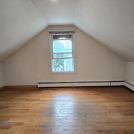 4th image of 164 Auburn St #6