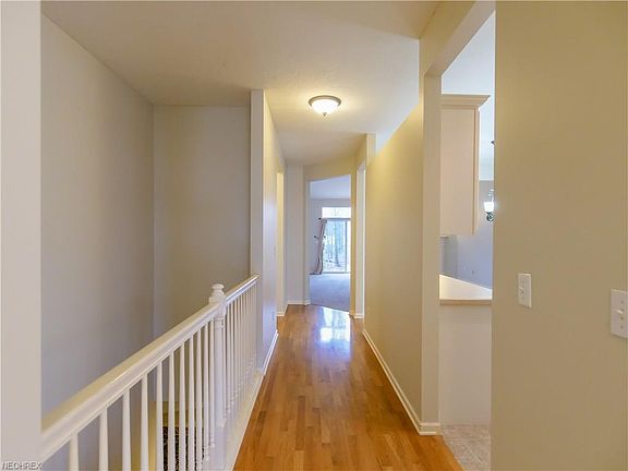 5th image of 655 Lakeside Dr