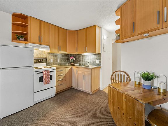4th image of 2109 Whistler Rd #211