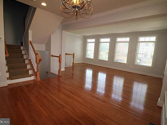 3rd image of 1230 Bay Dale Dr