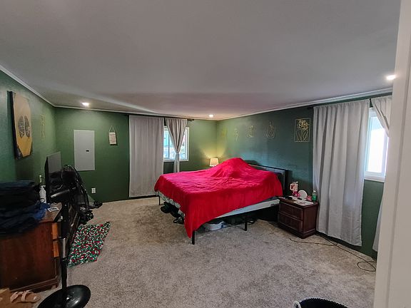 4th image of 2751 Ridgeway Dr